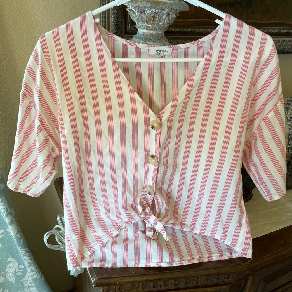 Button up crop tops - Picture 3 of 9